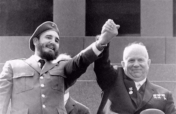 <p>Batista yönetiminde pek çok politikacı öldürüldü ve çok sayıda insan baskı altında tutulmaya başlandı.</p>
<p> </p>