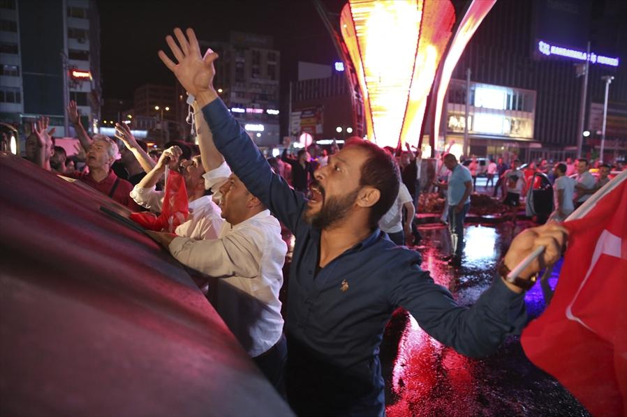 <p>15 Temmuz Kızılay Milli İrade Meydanı </p>