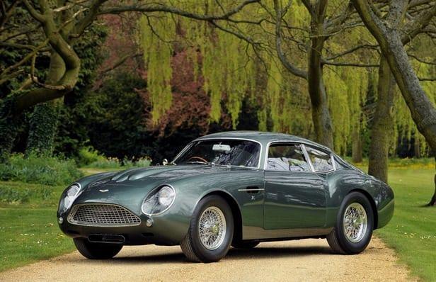 <p>1960 – Aston Martin DB4 GT Zagato Saatte 247 km</p>