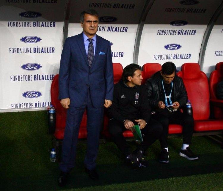 <p><strong>ADALET HERKESİ LAZIM OLUR</strong></p>
<p>Fenerbahçe'yi hedef alan Şenol Güneş, "Yanlış yapan her kimse mutlaka bunun sonucuna katlanmak durumundadır. Ama unutulmasın ki, adalet zengin bir hazinedir, günü gelince herkese lazım olur"</p>