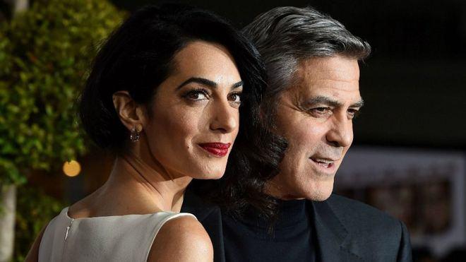 <p>Hollywood'un gözde çifti<strong> George-Amal Clooney,</strong> ikiz bebekleri için gün sayıyor.</p>
