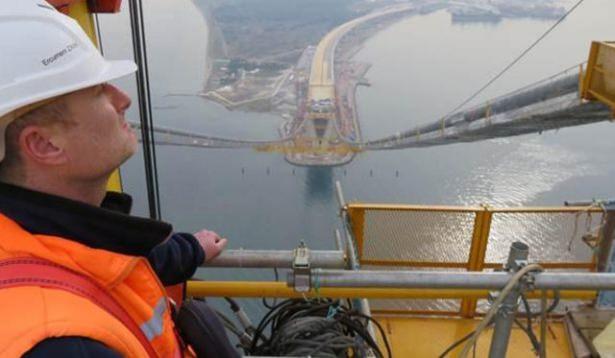<p>İstanbul-İzmir arasındaki yolun 3,5 saate inmesini sağlayacak 433 kilometre uzunluğundaki projenin şu ana kadar yüzde 57’lik bölümünün tamamlandığı belirtildi.</p>
<p> </p>