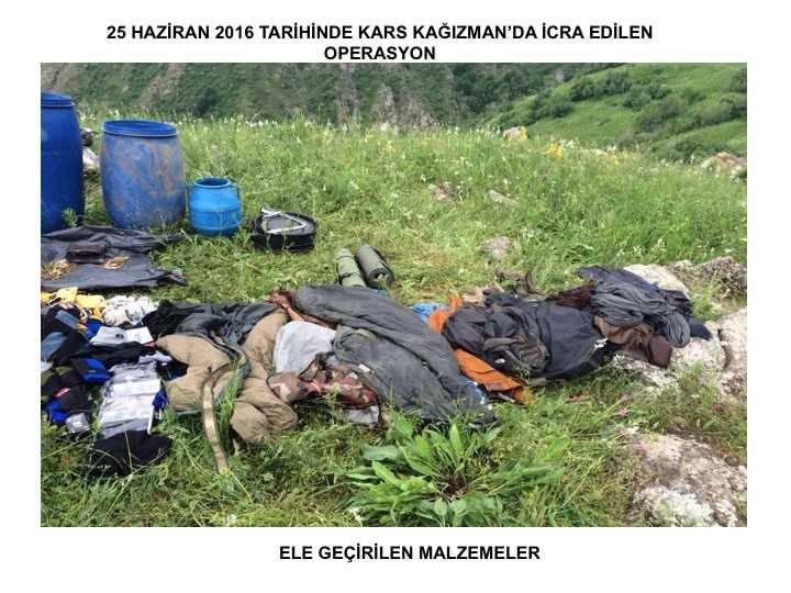 <p>Şırnak Uludere'de yapılan arazi araması sırasında ise 12 ayrı sığınak tespit edildi. Söz konusu sığınaklarda, el yapımı patlayıcı yapımında kullanılan çok miktarda malzeme ile muhtelif gıda ve giyim eşyaları ele geçirildi.</p>
<p> </p>