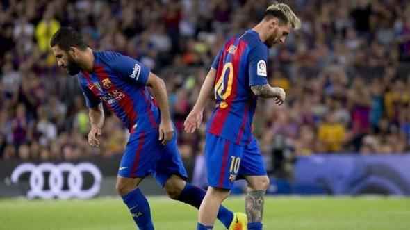 <p>İspanyol basını, "Arda'nın Atletico karşısında oyunda kaldığı dakikalarda elinden geleni yapmaya çalıştığını ancak şansızlığının Messi gibi bir futbolcunun yerini doldurmak" olduğunu yazdı.</p>

