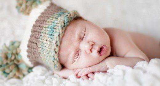<p>Rüya sırasında, gözlerinde hareketlenme de olan bebeklerin vertikal hareketlerinden rüya görüp görmedikleri anlaşılabilir. </p>
