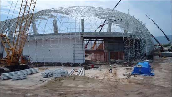 <p>İnşaatı yılan hikayesine dönen Akhisar'ın yeni stadyumunda önemli gelişmeler yaşanıyor. </p>
