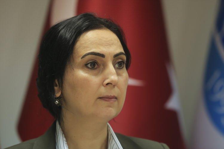 <p><strong>HDP Eş Genel Başkanı Figen Yüksekdağ:</strong></p>
<p>Suç işlemek amacıyla örgüt kurmak, terör örgütü propagandası yapmak, suç işlemeye alenen tahrik, Türkiye Cumhuriyeti hükümetini, devletini, yargı organlarını, askeri ve emniyet teşkilatını alenen aşağılama, devletin birliğin ve ülke bütünlüğünü bozma, suçu ve suçluyu övmek.</p>