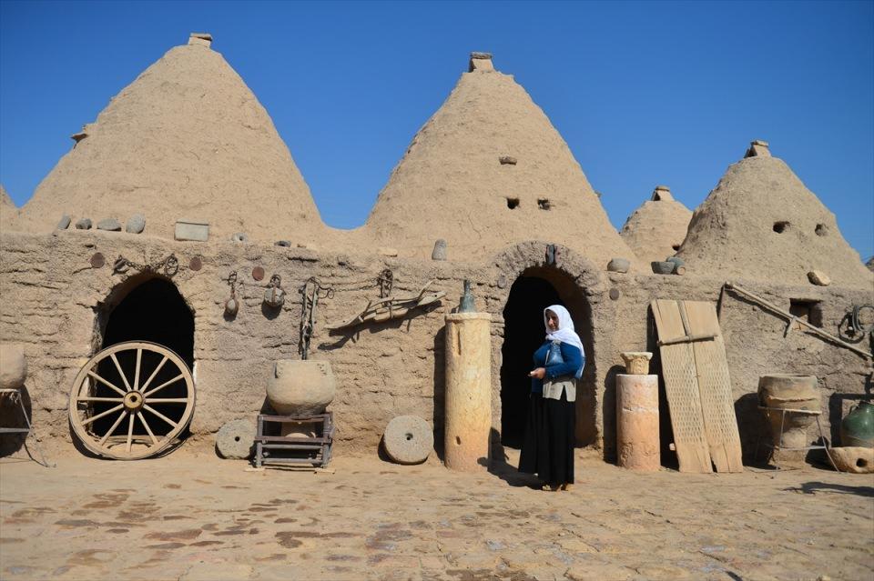 <p>Tatilin uzamasının kararsızları da rezervasyon yapmaya teşvik ettiğini aktaran Yıldız, tatilin yaz sıcaklarının sonuna denk gelmesinin de buna olumlu katkı sağladığını dile getirdi.</p>