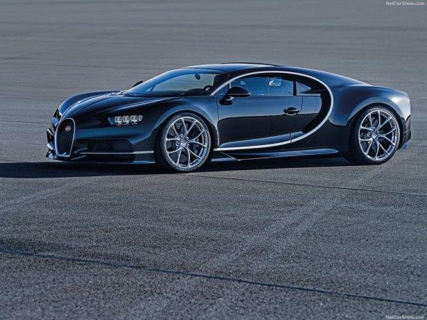 <p>Veyron'da olduğu gibi dört adet turbo beslemeye sahip olan 8 litre hacimli w16 motor 1.500 beygir güç, 1.600 Nm tork üretebiliyor.</p>
