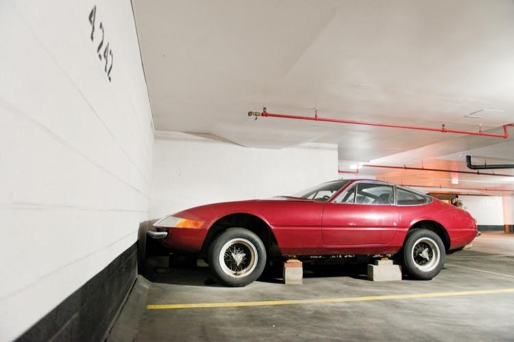 <p>Bu otomobil 1971 model Ferrari 365 GTB/4 Daytona Berlinetta</p>

