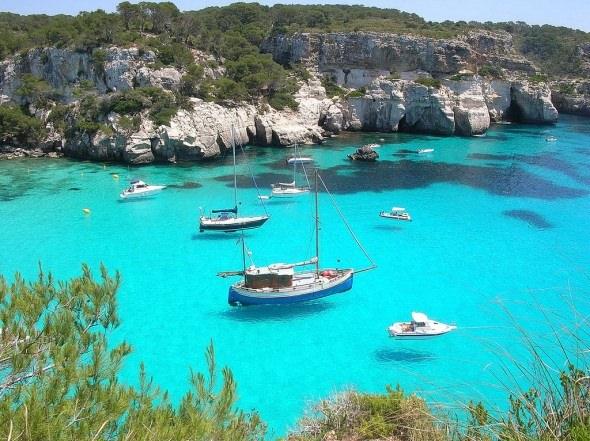 <p>20- Cala Macarelleta, Menorca, İspanya</p>
