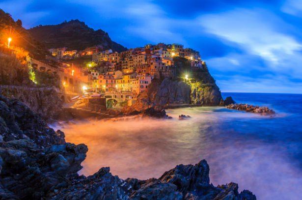 <p>Manarola, La Spezia, İtalya</p>