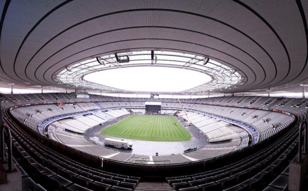 <p>Stade de France Fransa'nın başkenti Paris'in merkezinden 9 km uzaklıktaki Saint-Denis şehrinde bulunan bir futbol stadyumudur.</p>
