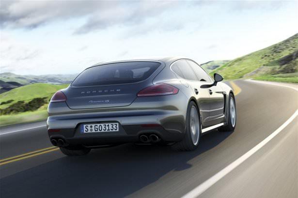 <p>Galatasaray'ın yeni transferi Olcan Adın Porsche Panamera kullanan futbolculardan.</p>

<p> </p>
