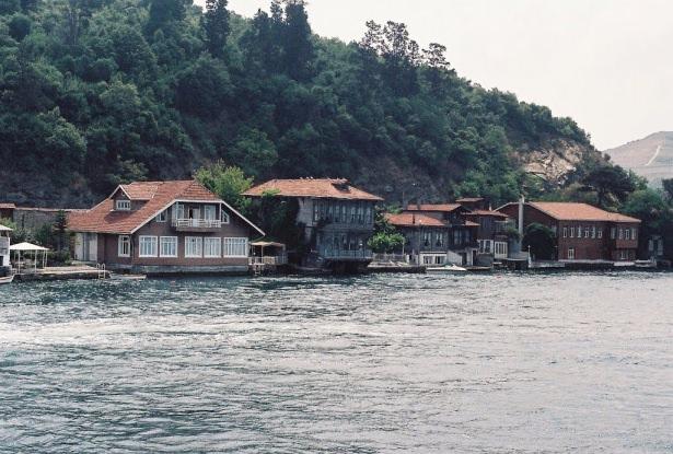 <p>1988<br />
Boğaziçi</p>
