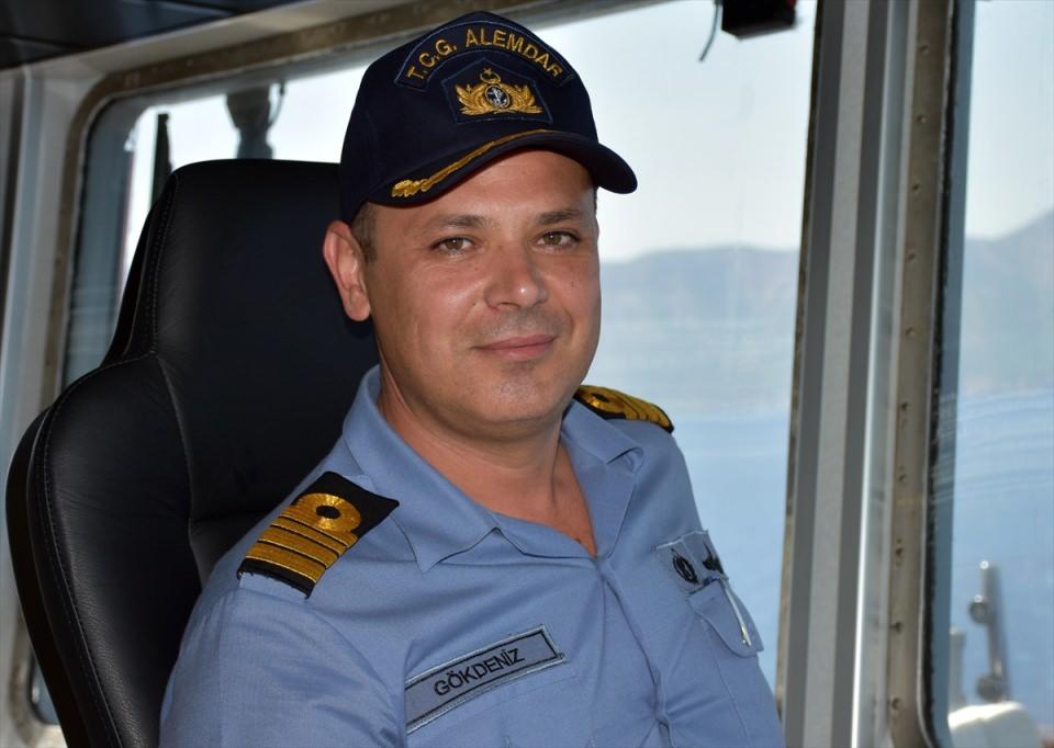 <p>Günerigök, amaçlarının, dünyanın en büyük denizaltı filolarından birine sahip Türk donanmasının olası kaza durumunda, en yetenekli, donanımlı ve eğitimli Birinci Sınıf Dalgıçlarla, kazazedelere denizin derinliklerinden su üstüne çıkarma güvencesi vermek olduğunu kaydetti.</p>

<p> </p>
