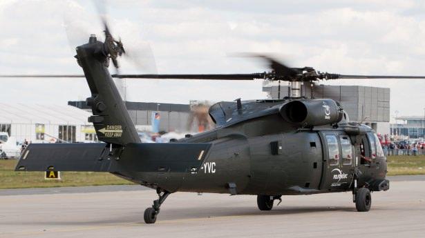 <p>Anlaşmaya göre, gelecek 20 yıl boyunca dünya genelinde satılacak S-70i Black Hawk helikopterlerinin önemli bir kısmı, ASELSAN’ın aviyonik çözümlerini içerecek.</p>
