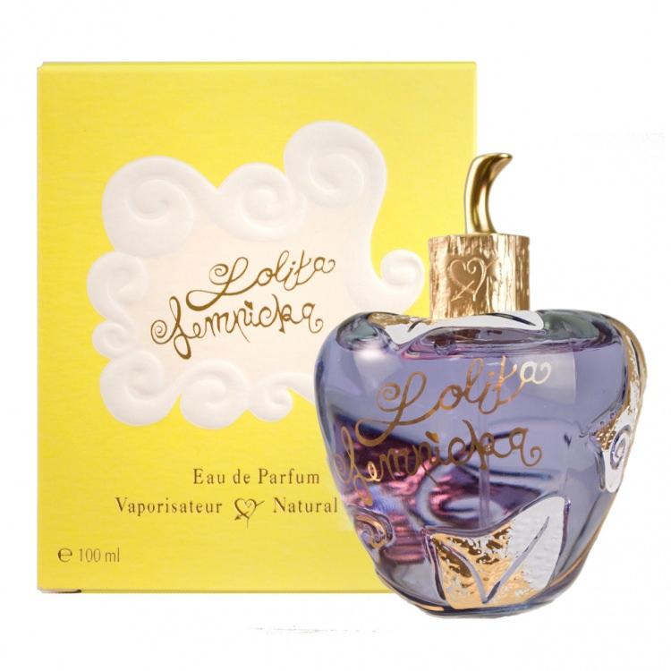 <p><strong>Lolita Lempicka Feminine EDP</strong></p>

<p><strong>Tepe noktası:</strong> Amerana kirazı</p>

<p><strong>Kalp noktası:</strong> Menekşe, vanilya</p>

<p><strong>Dip noktası:</strong> Süsen, meyan, anason</p>

<p>264 TL (100 ml)</p>
