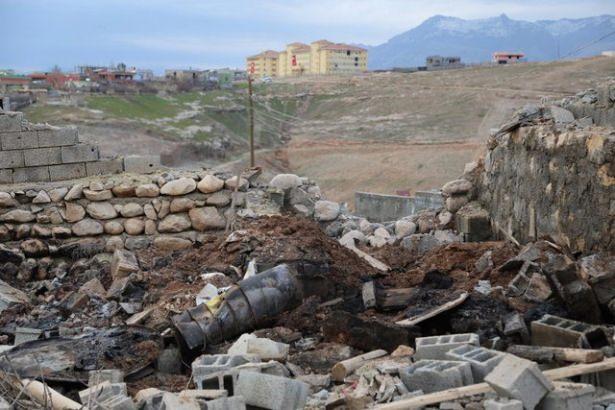 <p>Şırnak'ın Silopi ilçesinde teröristler tarafından kazılan tüneller bulundu</p>

<p> </p>
