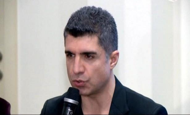 <p><strong>Özcan Deniz</strong></p>
<p>Kiyametin kopmasını hic bu kadar istememiştim..bu vicdan ve akil tutulması baska nasıl biter!?..</p>