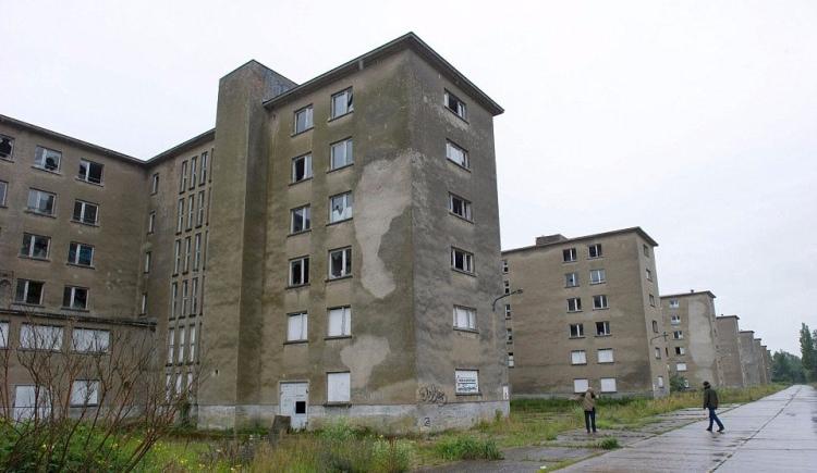 <p>D&uuml;nyanın en b&uuml;y&uuml;k oteli &uuml;nvanını alan bu otelin ise &ouml;zelliği sizi &ccedil;ok şaşırtacak gibi&hellip;</p>
