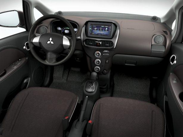 <p>330 voltluk topraklı prizde hızlı şarjla otomobilin lityum iyon bataryalarının yüzde 80’i yarım saatte doldurulabiliyor.</p>