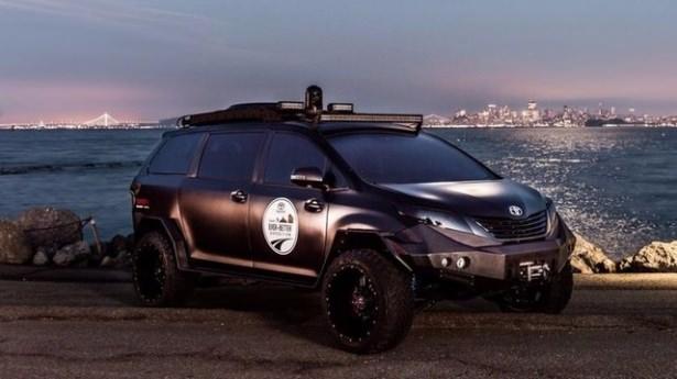 <p>Toyota tarafından geliştirilen Çevresel Olaylara Müdahale Aracı Sienna UUV görenleri şaşkına çeviriyor!</p>

<p> </p>
