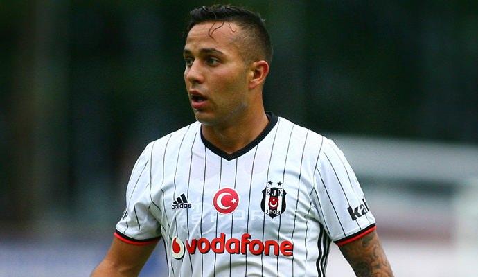 <p><strong>Beşiktaş</strong></p>

<p><strong>Gidenler: </strong>Olcay Şahan (Trabzonspor), Kerim Frei (Birmingham), Eslem Öztürk (Büyükşehir Belediyesi Erzurumspor-kiralık)</p>
