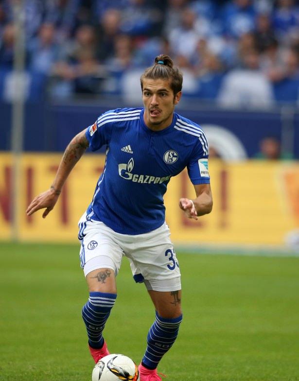 <p>Roman Neustädter - Stoper (Schalke 04) </p>
