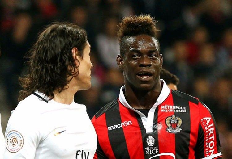 <p>"SENEYE BURADA OLMAZ"<br />
Fransız Le10sport haberini "Nice'in Balotelli ümitleri tükenmek üzere... Galatasaray bu transfer için vites artırdı. Nice'in onunla devam etmesi artık çok zor görünüyor. Seneye burada olmaz" ifadeleriyle detaylandırdı.</p>
