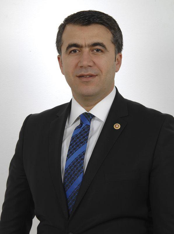 <p><strong>AK Parti Adana Milletvekili</strong><br />
<br />
Mehmet Ş&uuml;kr&uuml; Erdin&ccedil;</p>
