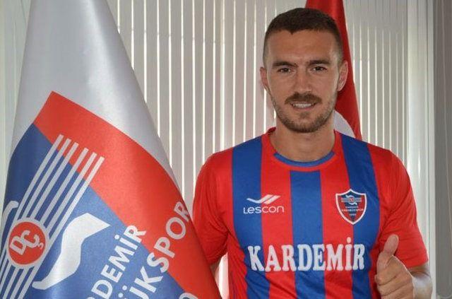 <p>Marius Alexe - Kardemir Karabükspor</p>

<p> </p>
