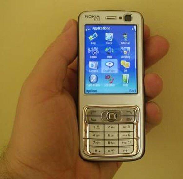 <p>Nokia N73</p>

<p>Çıkış tarihi: 2006</p>
