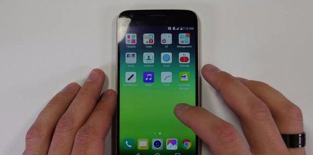 <p>Aynı kanal geçtiğimiz gün LG G5 modelinin tamamen metal bir gövdeye sahip olmadığını, plastik kaplamalı metal gövdeye sahip olduğunu da ortaya çıkarmıştı.</p>
<p> </p>