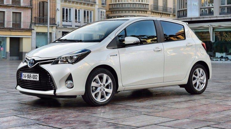 <p><span style="color:#FFA500"><strong>TOYOTA'DAN HİBRİT ATAĞI</strong></span></p>
<p>Yaris Hybrid’e 6 bin liraya varan indirim ya da 24 bin lira için 18 ay taksitle uygulanan faizsiz kredi seçeneğinden birini tercih ederek sahip olmak mümkün.</p>