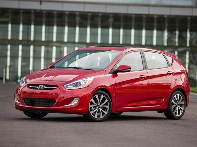 <p><strong>Hyundai Accent</strong></p>
