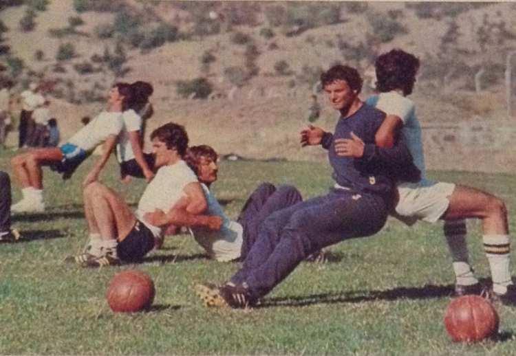 <p>1970'li yıllardan bir Fenerbahçe antrenmanı</p>
