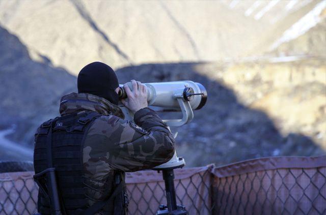 <p>Teknolojik termal kameralarla bölgenin gözetlendiği merkezlerde "dron"lar da kayıt yapıyor.</p>