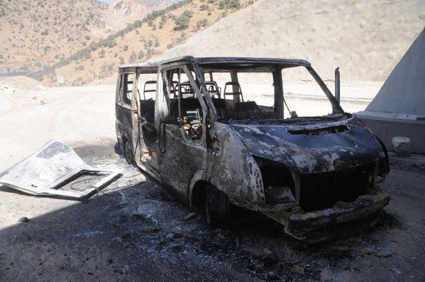 <p>Terörü tırmandırarak asker/polis şehit eden PKK terör örgütü, aynı zamanda maddi zarar vermeye de devam ediyor..</p>
<p> </p>