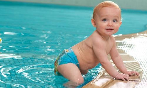 <p>Tatile gittiğinizde bebeğinizin denizde veya havuzda kolay hareket etmesini sağlayan<strong> mayo bezler</strong>,</p>
