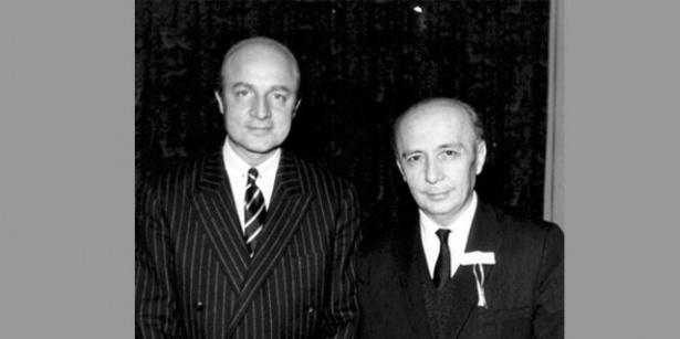 <p><strong>Can Kıraç</strong></p>
<p>1950 yılında Ankara Üniversitesi Ziraat Fakültesi bölümünden mezun olan Can Kıraç, aynı yıl Ankara'da Koç Ticaret Şirketi Otomobilcilik Şubesi'nde çırak olarak çalışma hayatına atıldı. Koç Holding bünyesinde 41 yıllık müthiş bir kariyere sahip olan Can Kıraç bu süreç içerisinde Vehbi Koç'un en yakın arkadaşı, yol arkadaşı oldu.</p>