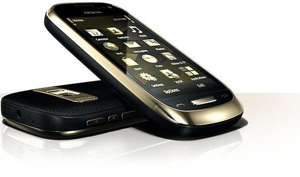 <p>Nokia Oro</p>

<p>Çıkış tarihi: 2011</p>
