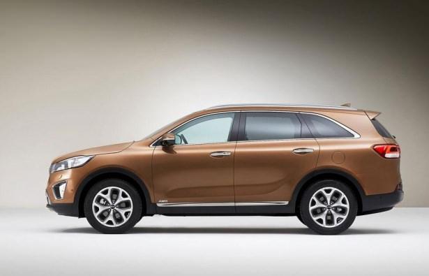 <p><strong>Kia </strong><br />
Gelecek yaz aylarında satışa çıkacak Kia Sorento’nun 7 koltuklu versiyonu Paris’te tanıtılacak yeni modeller arasında.</p>
