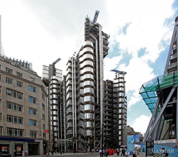 <div>Lloyd’s Building, Londra</div>

<div>Yapım yılı: 1984</div>
