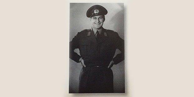 <p>Rahmi Koç 1955-58 yıllarında askerlik görevini yaparken</p>

<p> </p>
