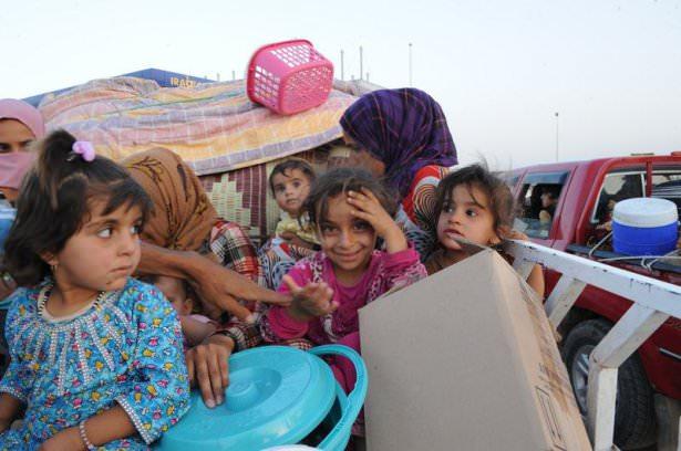 <p>'Şebek'lerin Irak’a ne zaman ve nereden geldiği, etnik ve dinî kökenleri hakkında birçok tartışma yapılmakta. Bunlar arasında başta İran’dan geldikleri ve Safevi Devletinin kuruluşundan sonra Şah İsmail’in taraftarları olduklarına dair görüşler yaygınlık kazanmakta.</p>

<p> </p>
