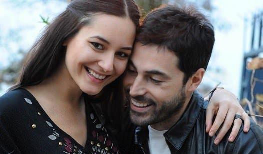 <p><strong>Sedef Avcı-Kıvanç Kasabalı</strong></p>
<p>Ünlü çift Miss Turkey yarışmasında tanışmış, 4 yıllık ikişkinin ardından evlenmeye karar vermişler.</p>