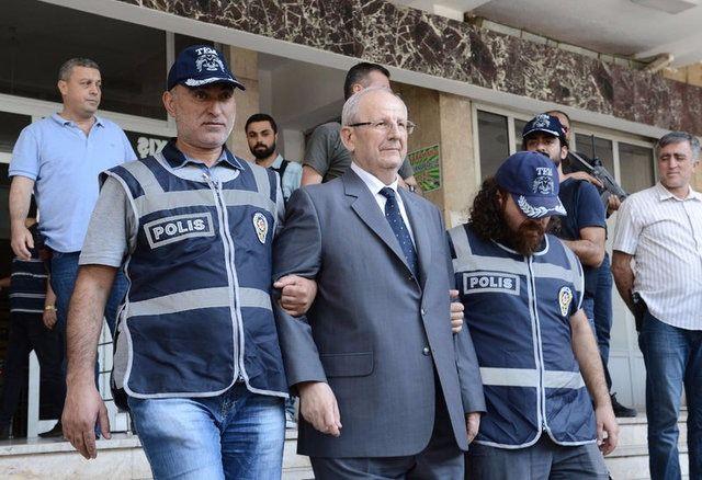 <p><strong>ORGENERAL ADEM HUDUTİ: ŞİMDİ CEZAEVİNDE </strong></p>
<p>Kosova doğumlu Huduti, tıpkı Akın Öztürk gibi, 1973’te Harp Okulu’ndan mezun oldu. Madanoğlu cuntasını ve 12 Mart muhtırasını Harbiye öğrencisi olarak yaşadı.</p>