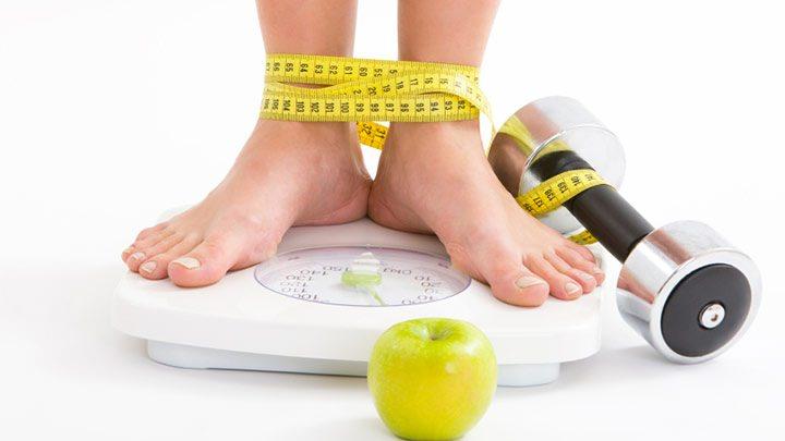<p><strong>Kilo verin</strong></p>
<p>Kilo vermek horlamayı durdurmaya yardımcı olur ancak tamamen geçirmez. </p>