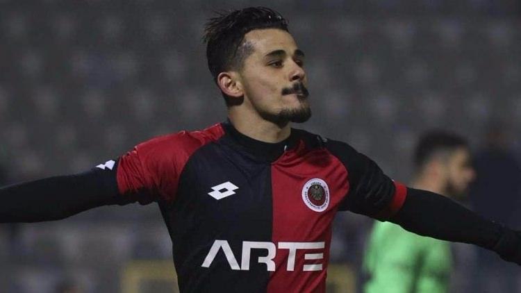 <p>Serdar Gürler (Gençlerbirliği)</p>
